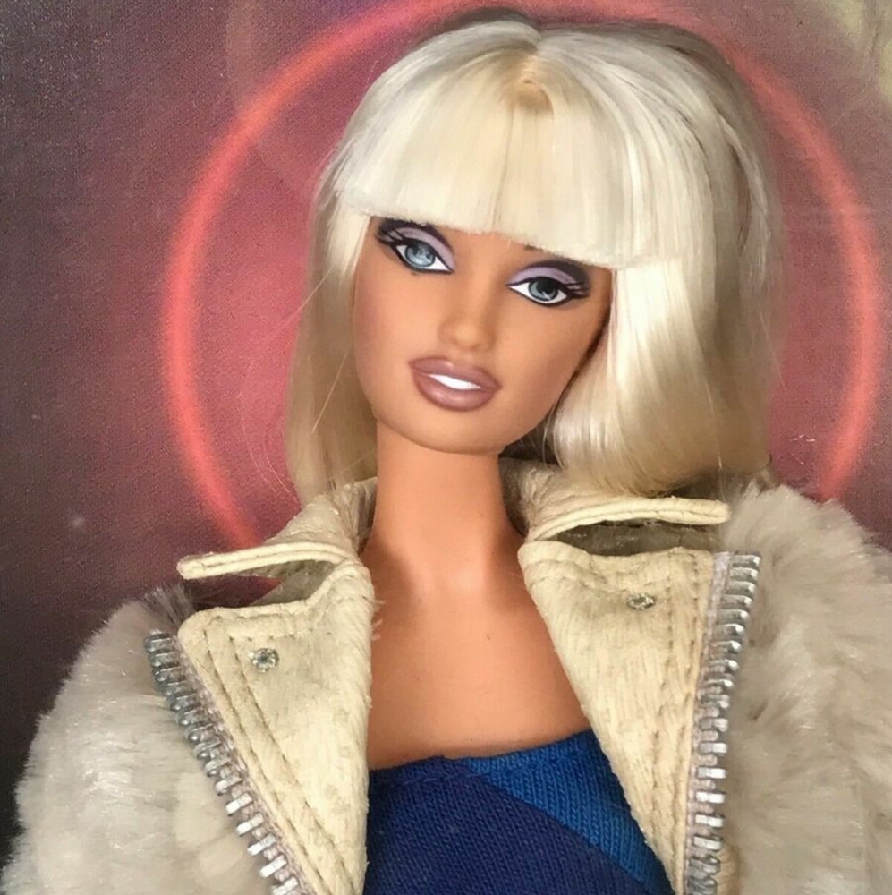 Barbie Versus Versace Gold Label Doll Mattel 2004 Designer for the Stars NRFB